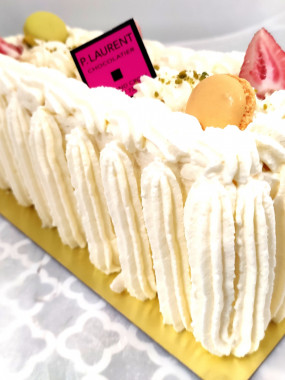 //VACHERIN  Pistache - Fraise