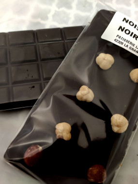 Tablette de chocolat noisette  noir 64%