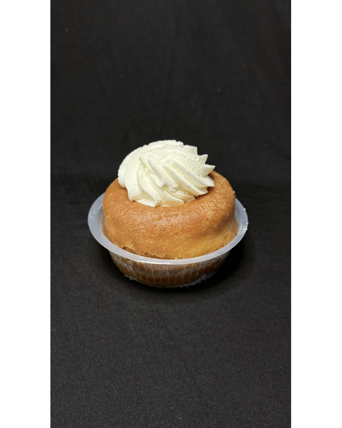 Baba au rhum à la chantilly